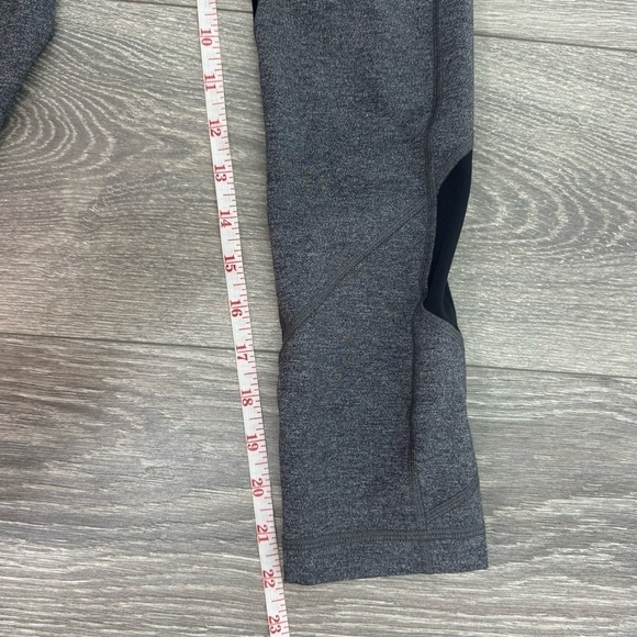Lululemon Pace Rival Crop Heathered Black / Heathered Slate Size 2 - Picture 12 of 14